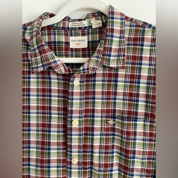 Dockers Modern Classic Men's 100% Cotton Short Sleeve Button Down Shirt, Size L - Picture 3 of 7